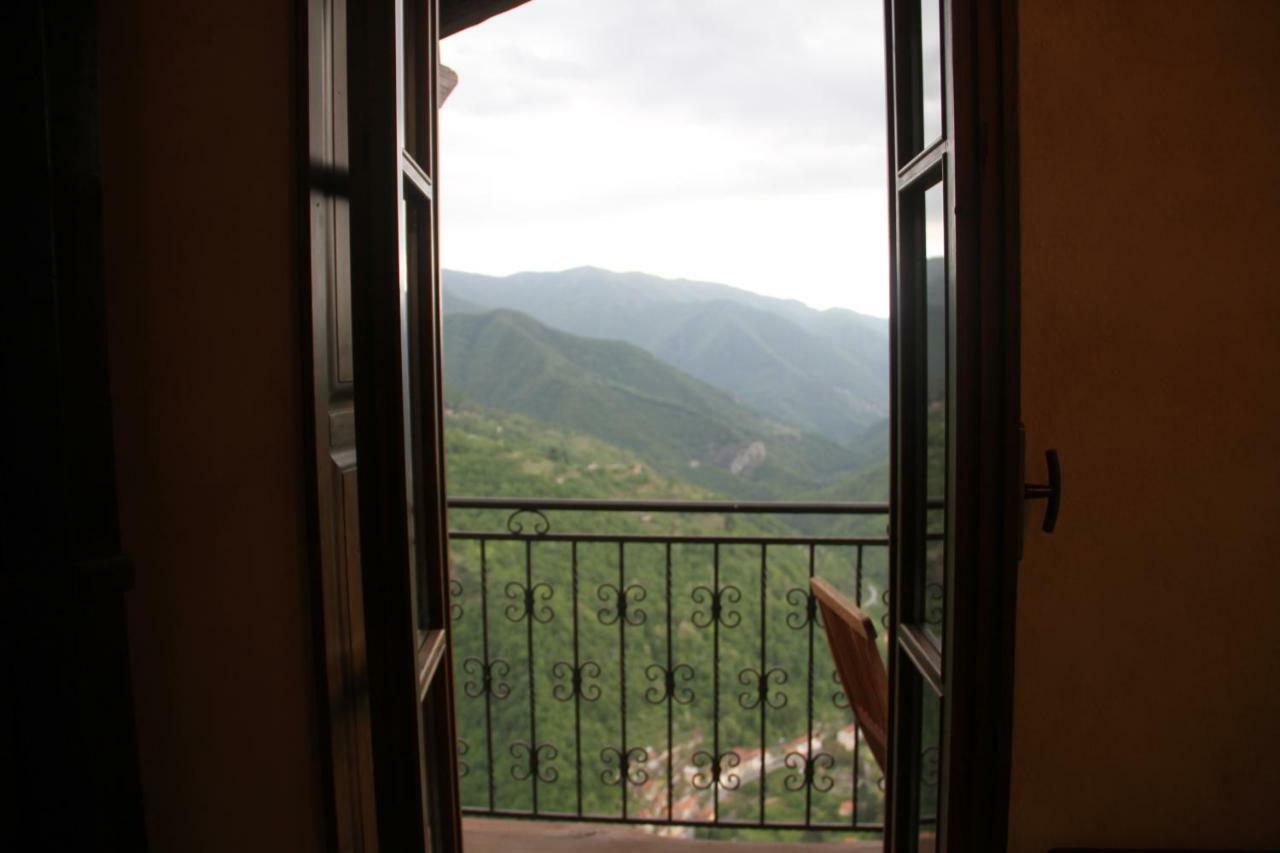 Bed & Breakfast Triora Medievale Exterior photo