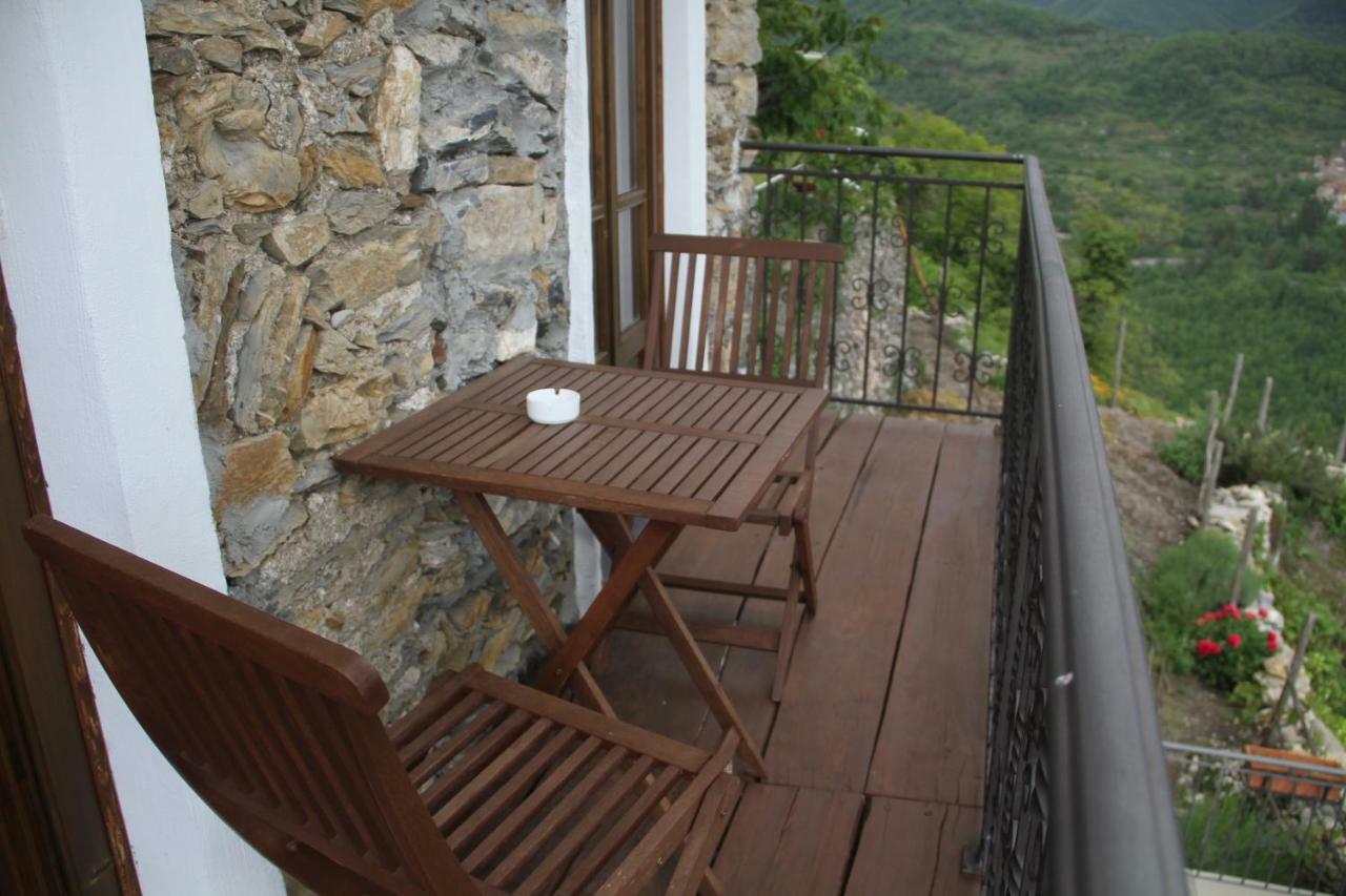 Bed & Breakfast Triora Medievale Exterior photo