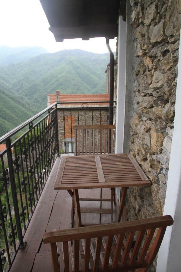 Bed & Breakfast Triora Medievale Exterior photo